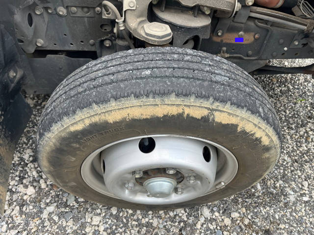 いすゞエルフ平ボディ小型（2t・3t）[写真09]