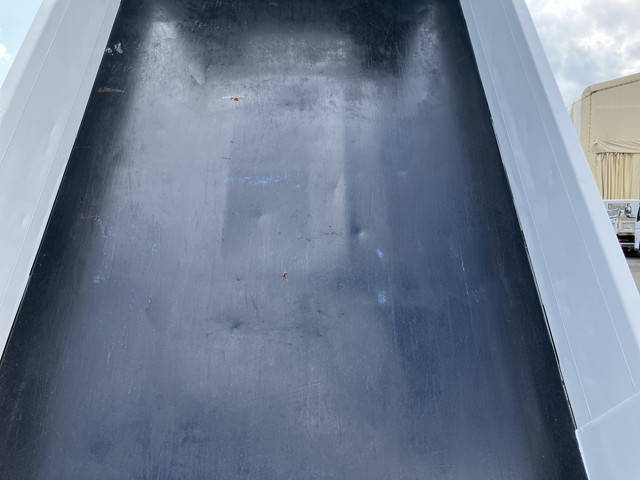 三菱ふそうキャンターダンプ小型（2t・3t）[写真11]