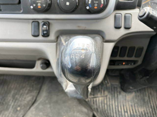 三菱ふそうキャンターダンプ小型（2t・3t）[写真34]