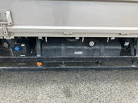 三菱ふそうキャンター平ボディ小型（2t・3t）[写真19]