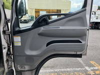 三菱ふそうキャンター平ボディ小型（2t・3t）[写真28]