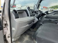 三菱ふそうキャンター平ボディ小型（2t・3t）[写真29]