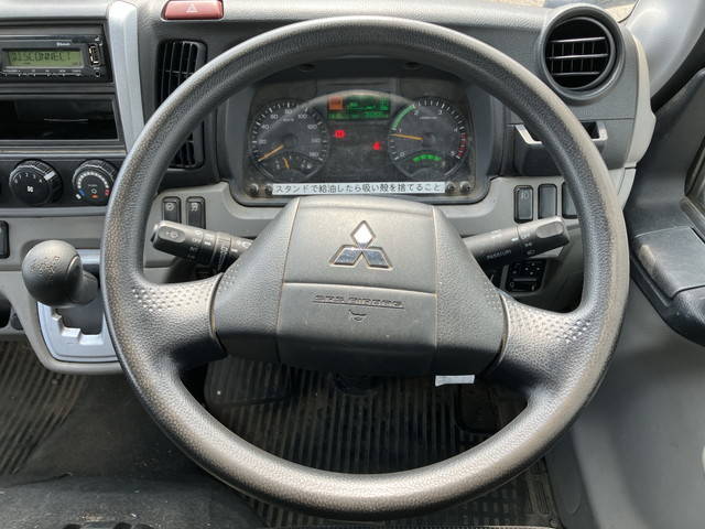 三菱ふそうキャンター平ボディ小型（2t・3t）[写真35]