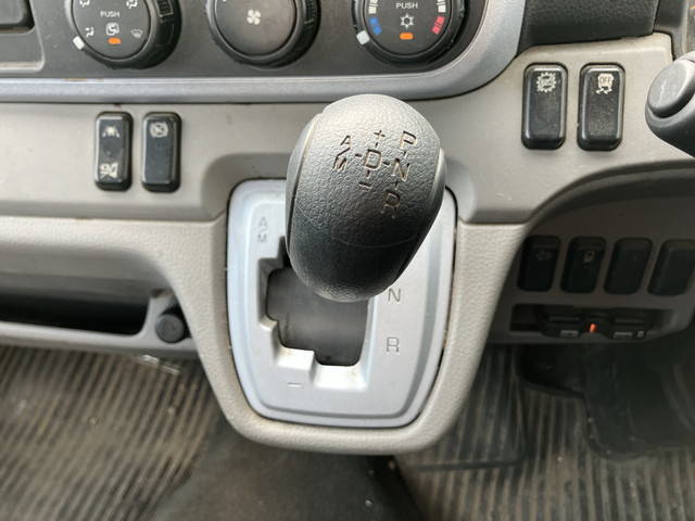 三菱ふそうキャンター平ボディ小型（2t・3t）[写真36]