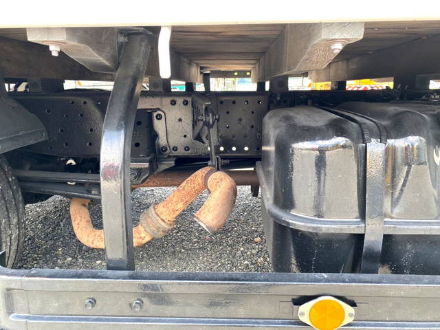 いすゞエルフ平ボディ小型（2t・3t）[写真12]