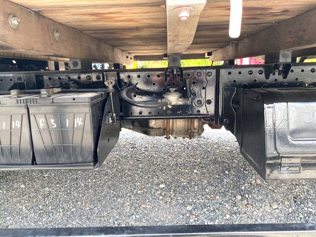 いすゞエルフ平ボディ小型（2t・3t）[写真15]