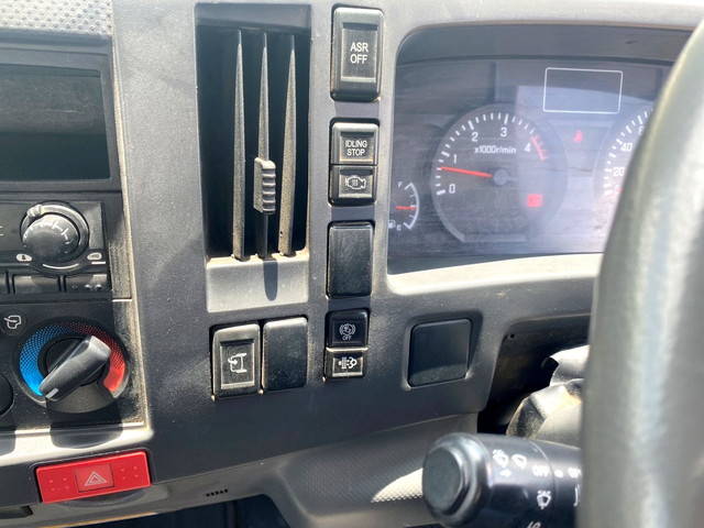 いすゞエルフ平ボディ小型（2t・3t）[写真29]