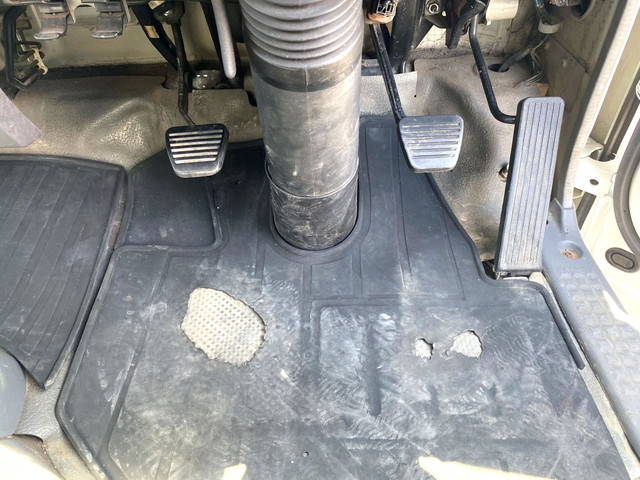 いすゞエルフ平ボディ小型（2t・3t）[写真31]