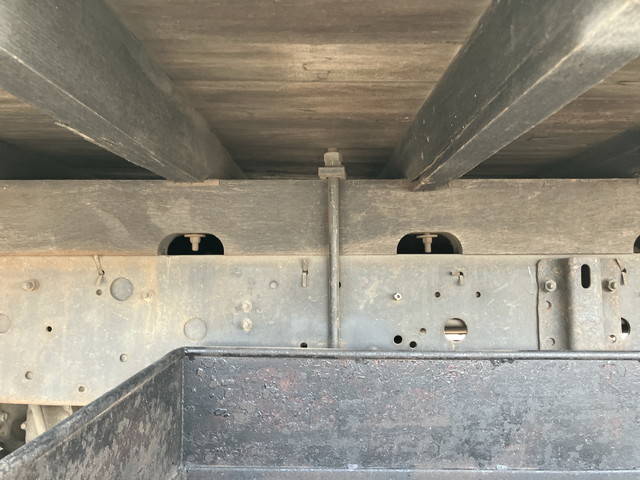 いすゞフォワードチップ運搬車中型（4t）[写真19]