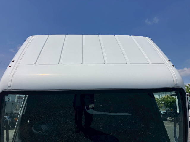 三菱ふそうキャンターアルミバン小型（2t・3t）[写真10]