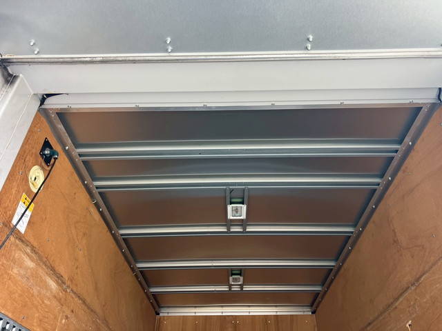 三菱ふそうキャンターアルミバン小型（2t・3t）[写真12]