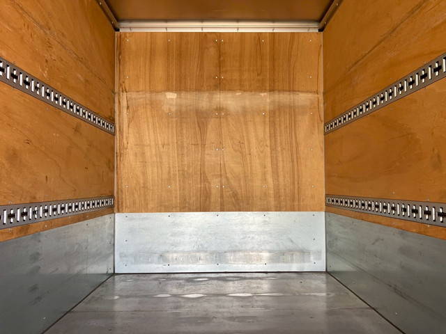 三菱ふそうキャンターアルミバン小型（2t・3t）[写真15]