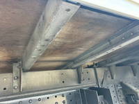 三菱ふそうキャンターアルミバン小型（2t・3t）[写真25]