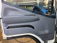 三菱ふそうキャンターアルミバン小型（2t・3t）[写真30]