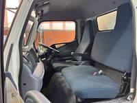 三菱ふそうキャンターアルミバン小型（2t・3t）[写真33]