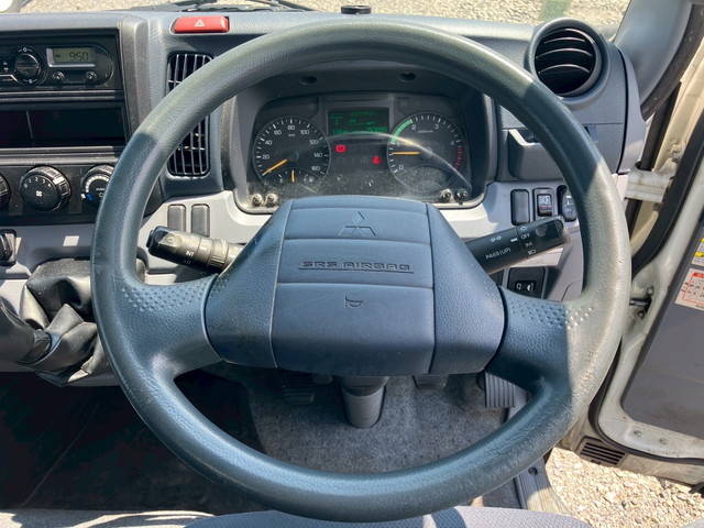 三菱ふそうキャンターアルミバン小型（2t・3t）[写真37]