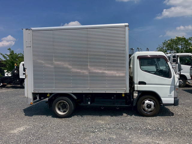 三菱ふそうキャンターアルミバン小型（2t・3t）[写真06]