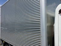 三菱ふそうキャンターアルミバン小型（2t・3t）[写真09]