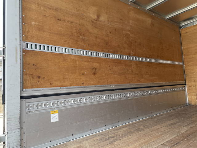 いすゞエルフアルミウイング小型（2t・3t）[写真12]