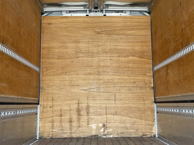 いすゞエルフアルミウイング小型（2t・3t）[写真13]