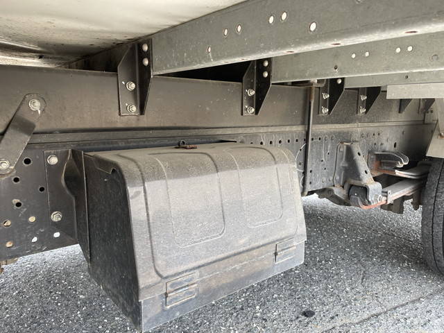 いすゞエルフアルミウイング小型（2t・3t）[写真24]