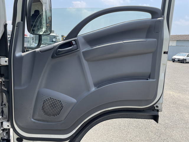 いすゞエルフアルミウイング小型（2t・3t）[写真31]