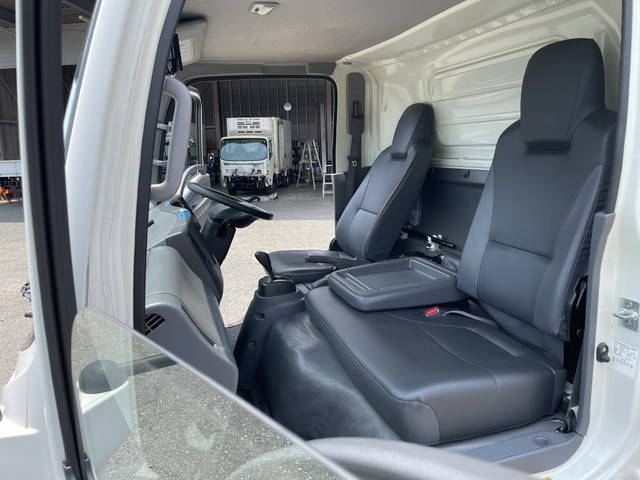 いすゞエルフアルミウイング小型（2t・3t）[写真33]