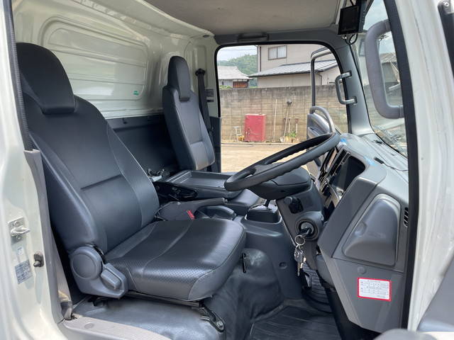 いすゞエルフアルミウイング小型（2t・3t）[写真34]