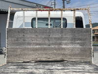 三菱ふそうキャンター平ボディ小型（2t・3t）[写真12]