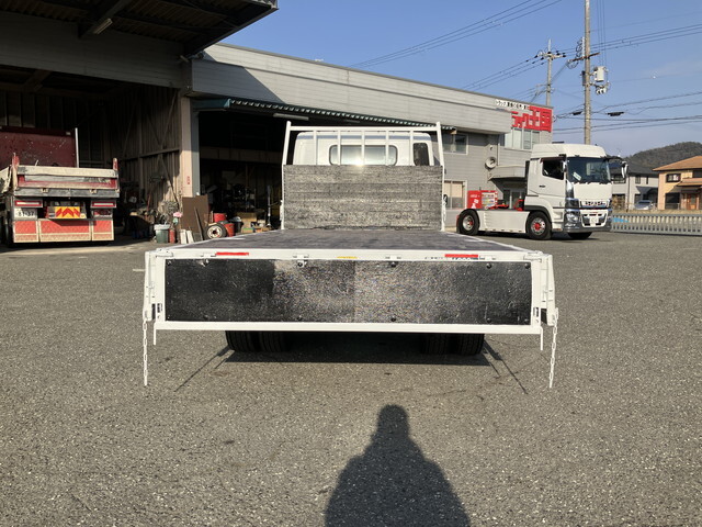 三菱ふそうキャンター平ボディ小型（2t・3t）[写真13]