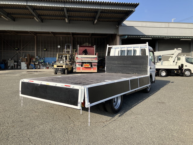 三菱ふそうキャンター平ボディ小型（2t・3t）[写真14]