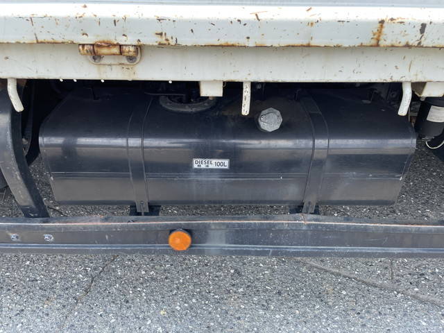 三菱ふそうキャンター平ボディ小型（2t・3t）[写真19]