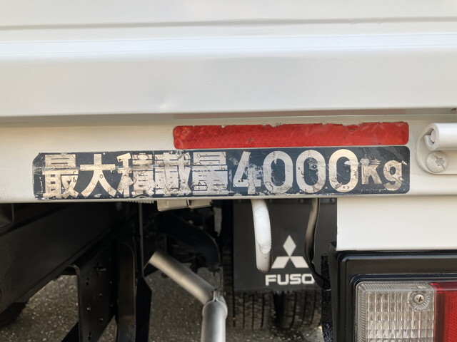 三菱ふそうキャンター平ボディ小型（2t・3t）[写真19]