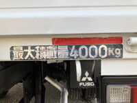 三菱ふそうキャンター平ボディ小型（2t・3t）[写真20]