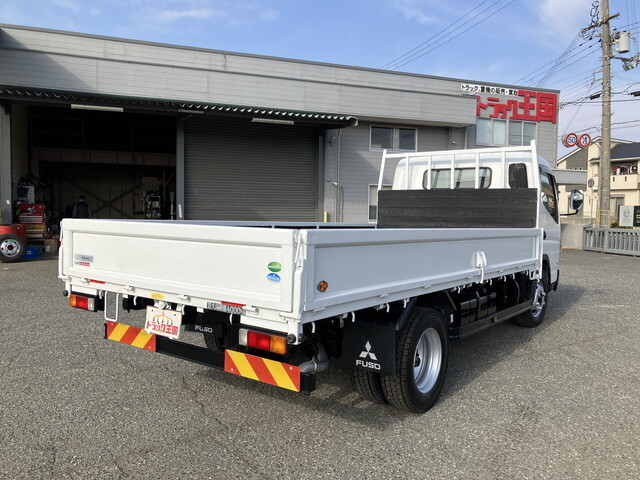 三菱ふそうキャンター平ボディ小型（2t・3t）[写真02]
