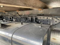 三菱ふそうキャンター平ボディ小型（2t・3t）[写真21]