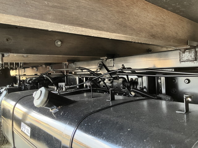 三菱ふそうキャンター平ボディ小型（2t・3t）[写真22]