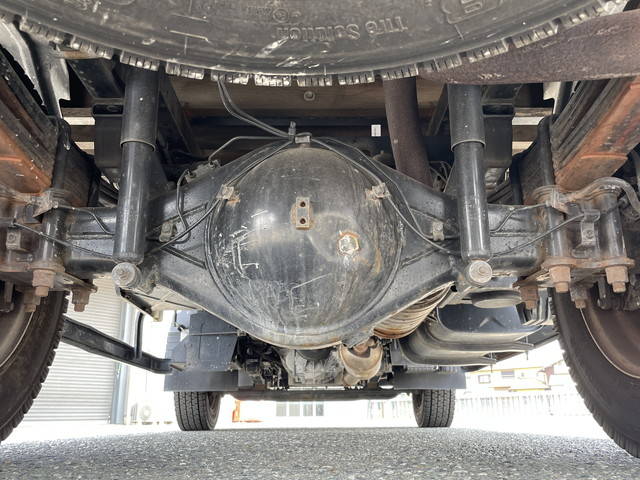 三菱ふそうキャンター平ボディ小型（2t・3t）[写真23]