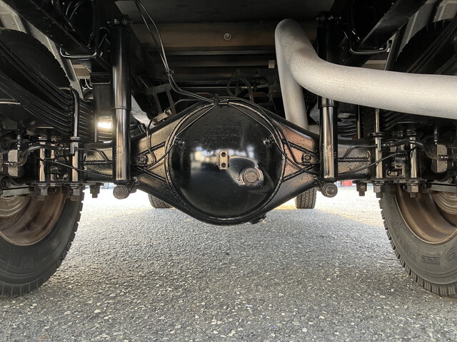 三菱ふそうキャンター平ボディ小型（2t・3t）[写真24]