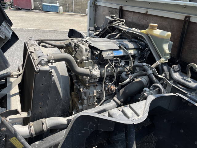 三菱ふそうキャンター平ボディ小型（2t・3t）[写真26]