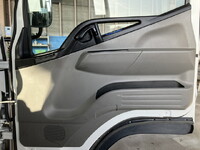 三菱ふそうキャンター平ボディ小型（2t・3t）[写真29]