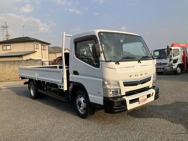 三菱ふそうキャンター平ボディ小型（2t・3t）[写真03]