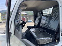 三菱ふそうキャンター平ボディ小型（2t・3t）[写真32]