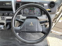 三菱ふそうキャンター平ボディ小型（2t・3t）[写真35]