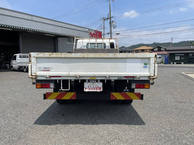 三菱ふそうキャンター平ボディ小型（2t・3t）[写真08]