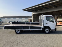 三菱ふそうキャンター平ボディ小型（2t・3t）[写真09]
