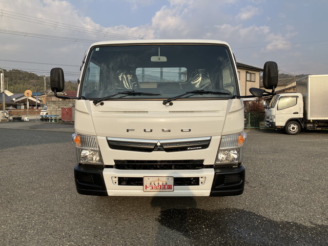 三菱ふそうキャンター平ボディ小型（2t・3t）[写真09]