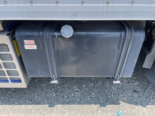 いすゞエルフ冷凍車（冷蔵車）小型（2t・3t）[写真21]