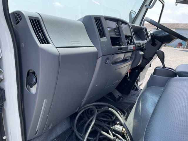 いすゞエルフ冷凍車（冷蔵車）小型（2t・3t）[写真31]