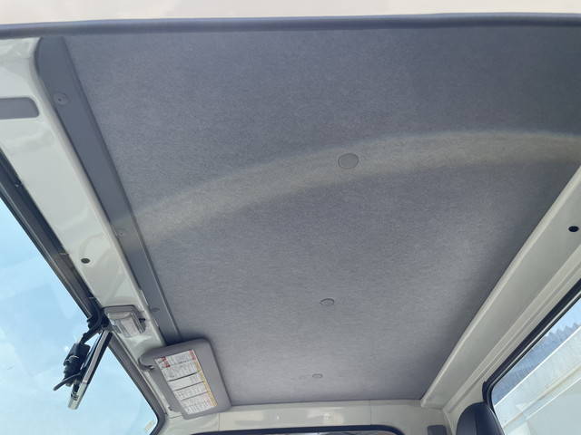 いすゞエルフ冷凍車（冷蔵車）小型（2t・3t）[写真33]